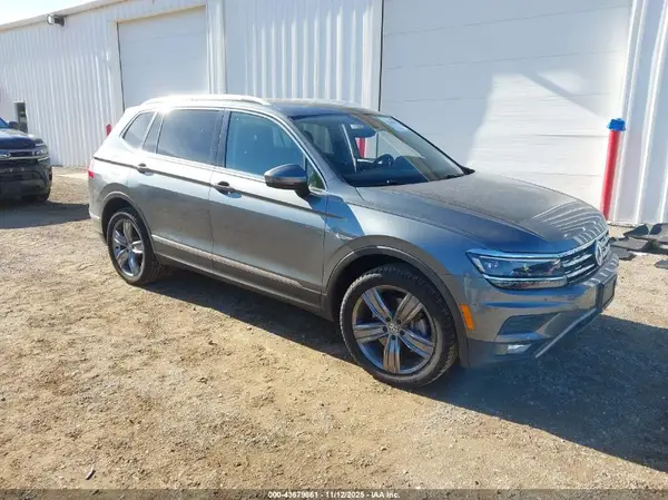 3VV4B7AX5KM028801 2019 VOLKSWAGEN TIGUAN - Image 1