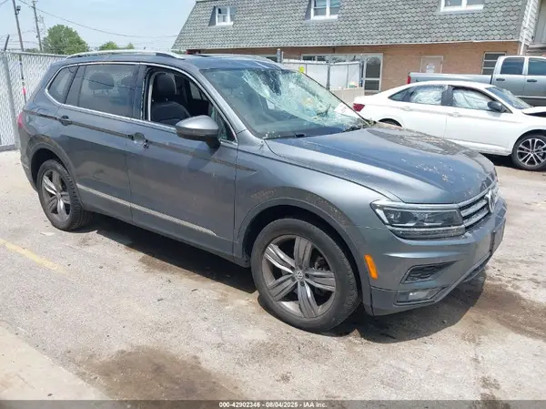 3VV4B7AX5KM072930 2019 VOLKSWAGEN TIGUAN - Image 1