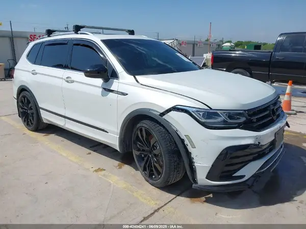 3VV4B7AX5NM078862 2022 VOLKSWAGEN TIGUAN - Image 1