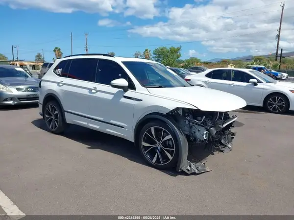 3VV4B7AX5NM090056 2022 VOLKSWAGEN TIGUAN - Image 1