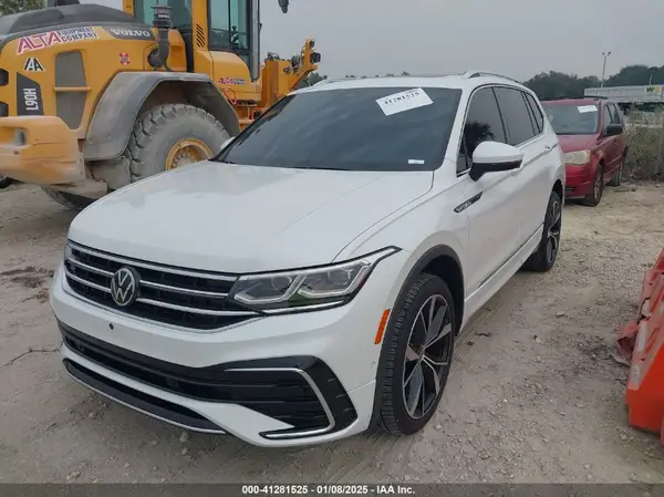 3VV4B7AX5NM111133 2022 VOLKSWAGEN TIGUAN - Image 2