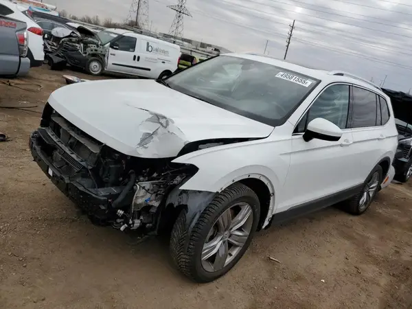 3VV4B7AX6JM002061 2018 VOLKSWAGEN TIGUAN - Image 1