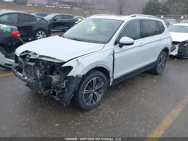 3VV4B7AX6JM190709 2018 VOLKSWAGEN TIGUAN - Image 2