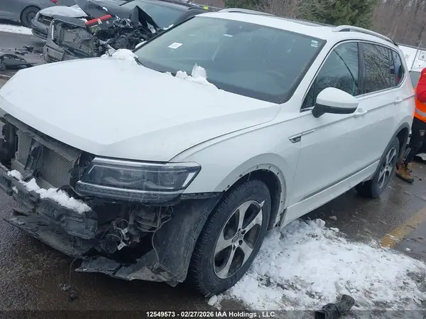 3VV4B7AX6JM214300 2018 VOLKSWAGEN TIGUAN - Image 2