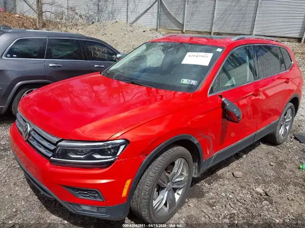 3VV4B7AX6JM220159 2018 VOLKSWAGEN TIGUAN - Image 2