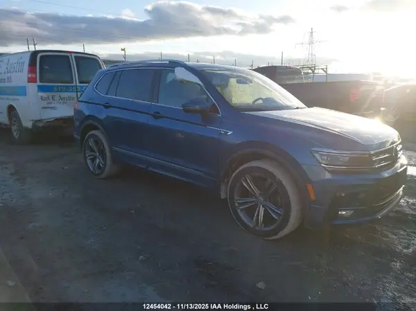 3VV4B7AX6KM008704 2019 VOLKSWAGEN TIGUAN - Image 1
