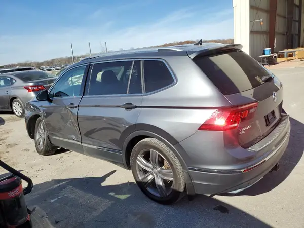 3VV4B7AX6KM072211 2019 VOLKSWAGEN TIGUAN - Image 2