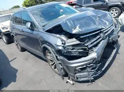 3VV4B7AX6KM079045 2019 VOLKSWAGEN TIGUAN