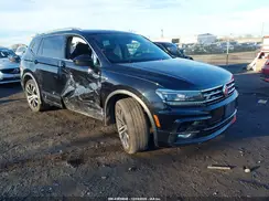 3VV4B7AX6KM114392 2019 VOLKSWAGEN TIGUAN