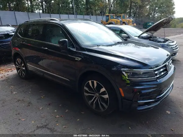 3VV4B7AX6MM071871 2021 VOLKSWAGEN TIGUAN - Image 1
