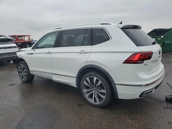 3VV4B7AX6NM019965 2022 VOLKSWAGEN TIGUAN - Image 2