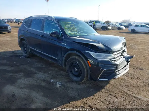 3VV4B7AX6NM077848 2022 VOLKSWAGEN TIGUAN - Image 1