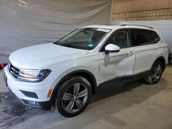 3VV4B7AX7JM130485 2018 VOLKSWAGEN TIGUAN - Image 1