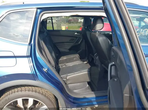 3VV4B7AX7JM162479 2018 VOLKSWAGEN TIGUAN - Image 8