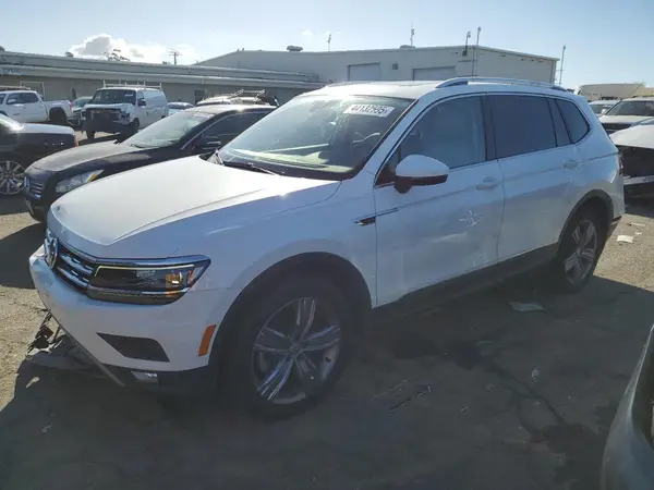 3VV4B7AX7JM176463 2018 VOLKSWAGEN TIGUAN - Image 1