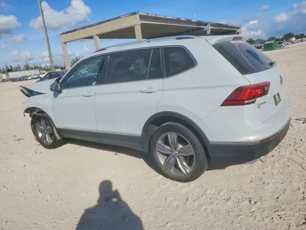 3VV4B7AX7JM191576 2018 VOLKSWAGEN TIGUAN - Image 2
