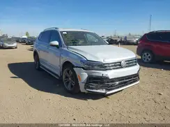 3VV4B7AX7JM210983 2018 VOLKSWAGEN TIGUAN