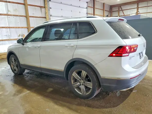 3VV4B7AX7KM020988 2019 VOLKSWAGEN TIGUAN - Image 2