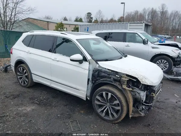 3VV4B7AX7KM059385 2019 VOLKSWAGEN TIGUAN - Image 1