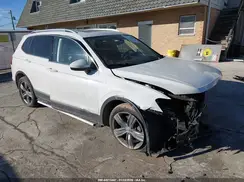 3VV4B7AX7KM060746 2019 VOLKSWAGEN TIGUAN