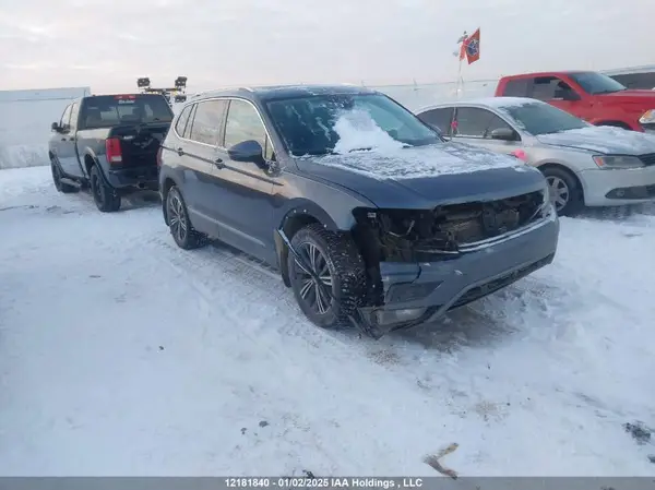 3VV4B7AX7KM094413 2019 VOLKSWAGEN TIGUAN - Image 1