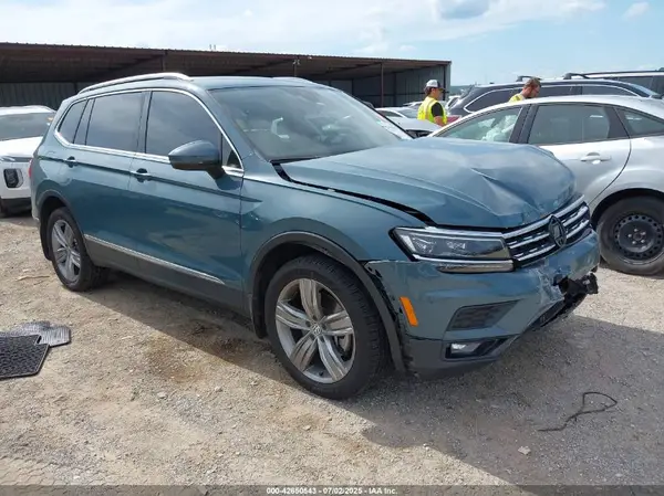 3VV4B7AX7KM141018 2019 VOLKSWAGEN TIGUAN - Image 1