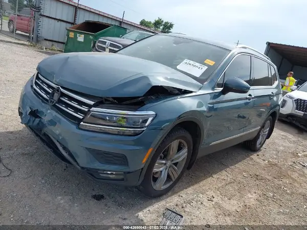 3VV4B7AX7KM141018 2019 VOLKSWAGEN TIGUAN - Image 2