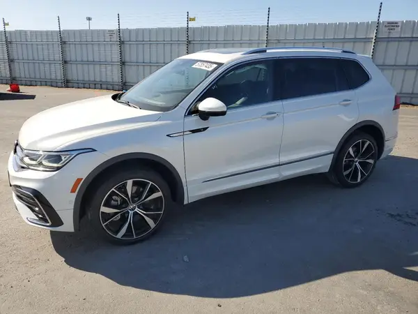 3VV4B7AX7NM119640 2022 VOLKSWAGEN TIGUAN - Image 1