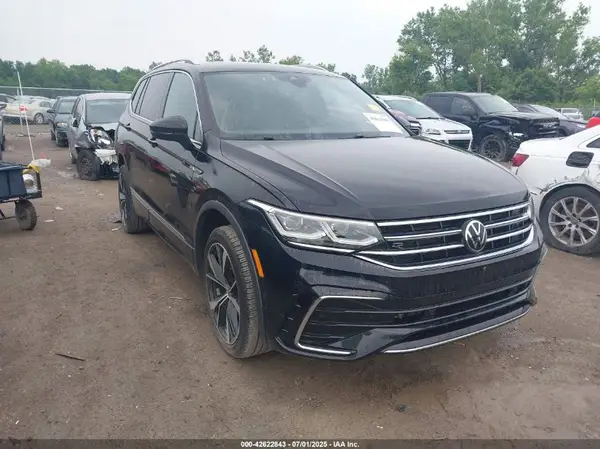 3VV4B7AX7PM087212 2023 VOLKSWAGEN TIGUAN - Image 1