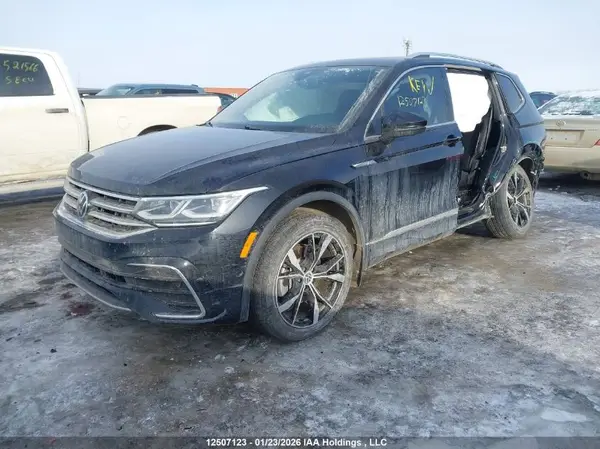 3VV4B7AX7PM102761 2023 VOLKSWAGEN TIGUAN - Image 2