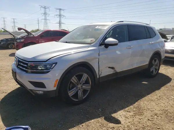 3VV4B7AX8JM001848 2018 VOLKSWAGEN TIGUAN - Image 1