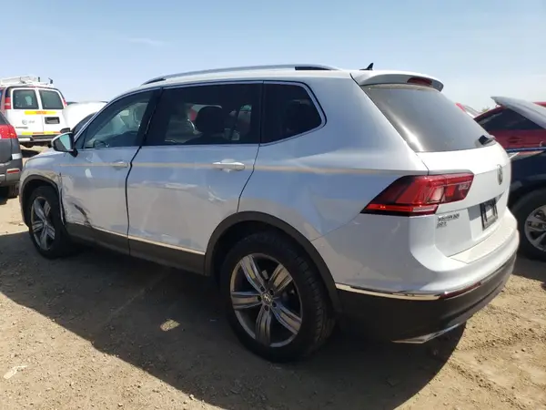 3VV4B7AX8JM001848 2018 VOLKSWAGEN TIGUAN - Image 2