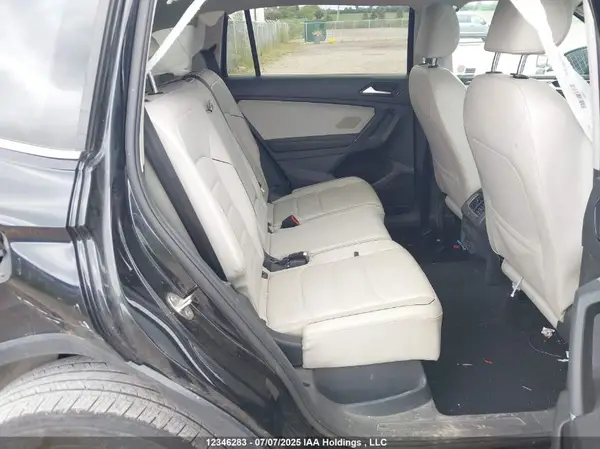3VV4B7AX8JM017189 2018 VOLKSWAGEN TIGUAN - Image 8