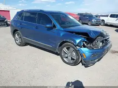 3VV4B7AX8JM029648 2018 VOLKSWAGEN TIGUAN