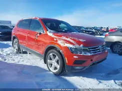 3VV4B7AX8JM058597 2018 VOLKSWAGEN TIGUAN
