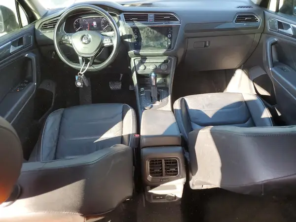 3VV4B7AX8JM098646 2018 VOLKSWAGEN TIGUAN - Image 8