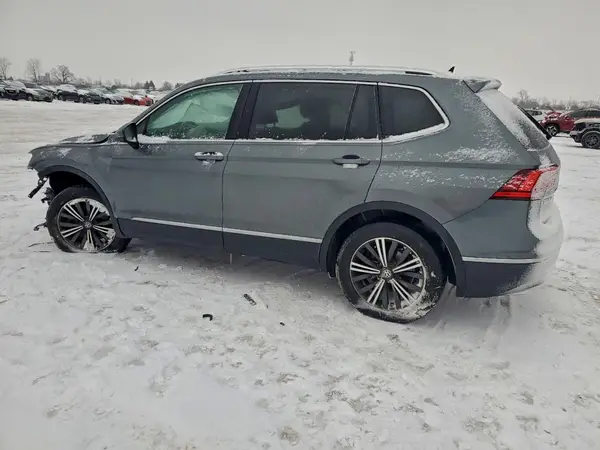 3VV4B7AX8JM183597 2018 VOLKSWAGEN TIGUAN - Image 2