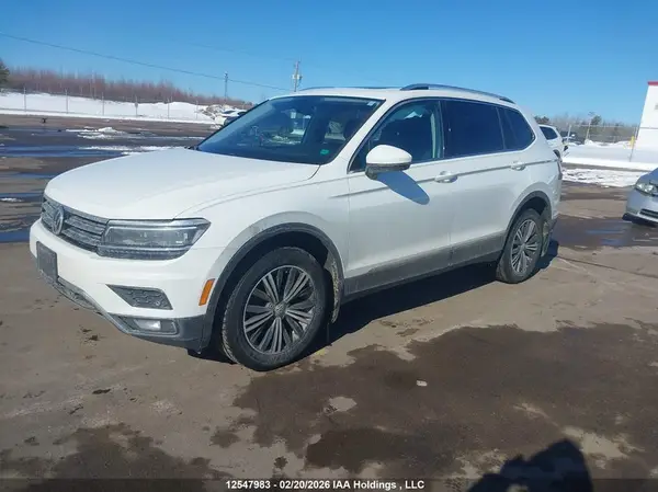 3VV4B7AX8JM197077 2018 VOLKSWAGEN TIGUAN - Image 2