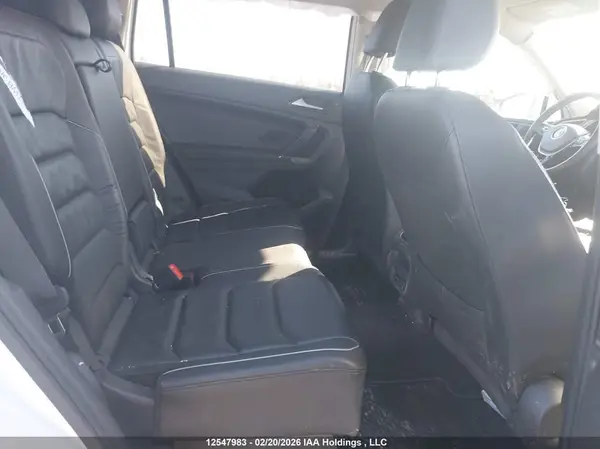 3VV4B7AX8JM197077 2018 VOLKSWAGEN TIGUAN - Image 8