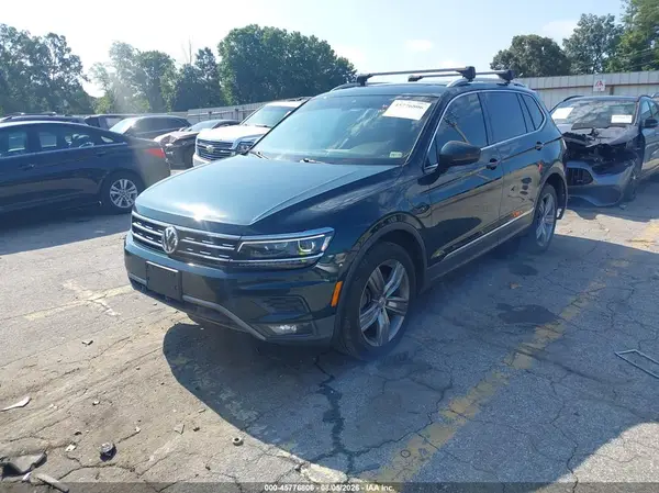 3VV4B7AX8JM199895 2018 VOLKSWAGEN TIGUAN - Image 2