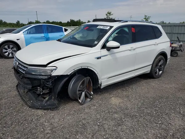 3VV4B7AX8JM207834 2018 VOLKSWAGEN TIGUAN - Image 1