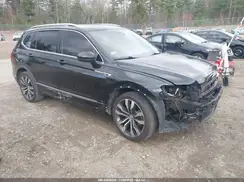 3VV4B7AX8LM067464 2020 VOLKSWAGEN TIGUAN