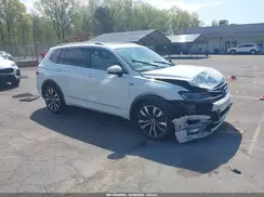 3VV4B7AX8LM152708 2020 VOLKSWAGEN TIGUAN