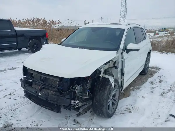3VV4B7AX8MM062606 2021 VOLKSWAGEN TIGUAN - Image 2
