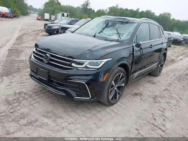 3VV4B7AX8RM153656 2024 VOLKSWAGEN TIGUAN - Image 2