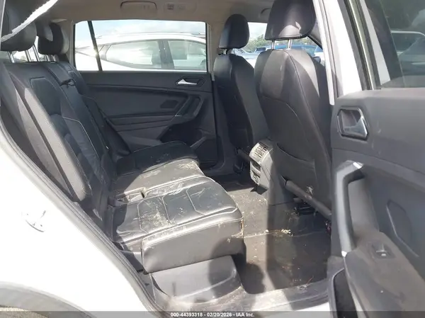 3VV4B7AX9JM098638 2018 VOLKSWAGEN TIGUAN - Image 8