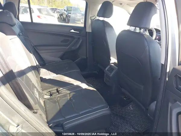 3VV4B7AX9JM199002 2018 VOLKSWAGEN TIGUAN - Image 8