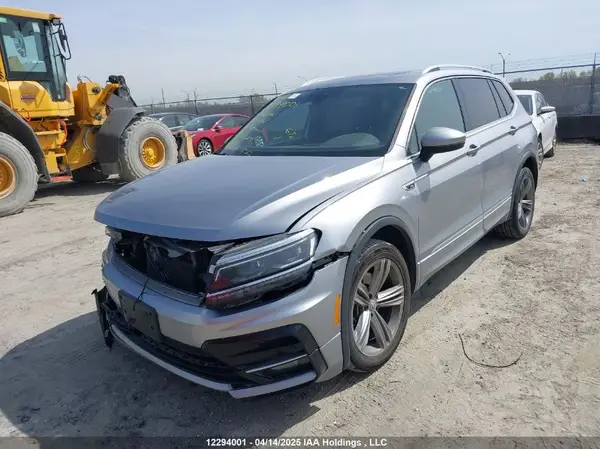 3VV4B7AX9LM137182 2020 VOLKSWAGEN TIGUAN - Image 2