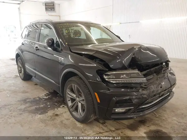 3VV4B7AX9MM015195 2021 VOLKSWAGEN TIGUAN - Image 1