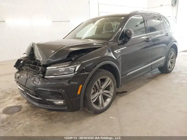 3VV4B7AX9MM015195 2021 VOLKSWAGEN TIGUAN - Image 2